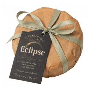 queso eclipse de pesto de albahaca y carbon vegetal - fermento vegano 200g